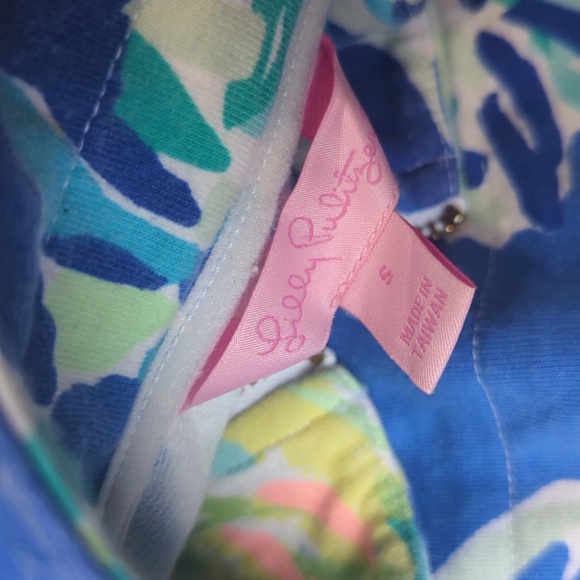 Lilly pullitzer size small women's sweatshirt - Picture 4 of 4